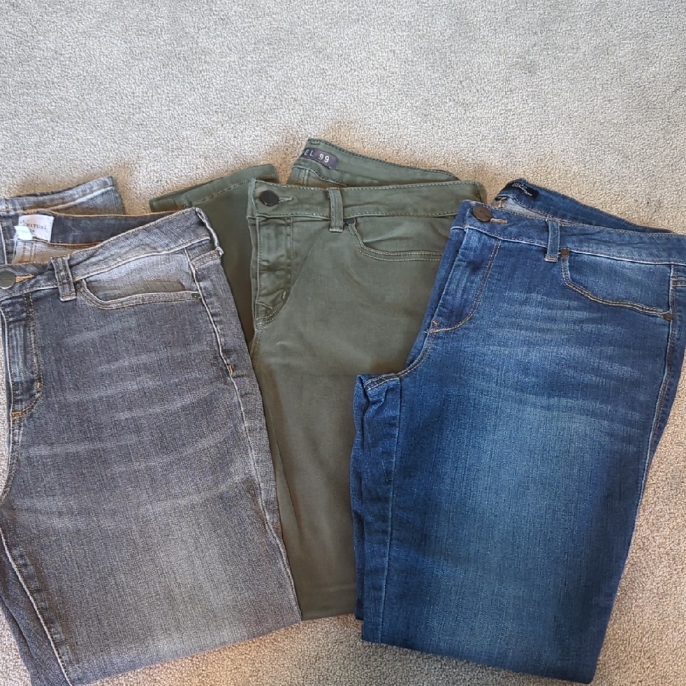 Lot of 3- Women's Jeans- Level 99 (olive) 1822 Denim (blue), Daily Ritual (Gray)